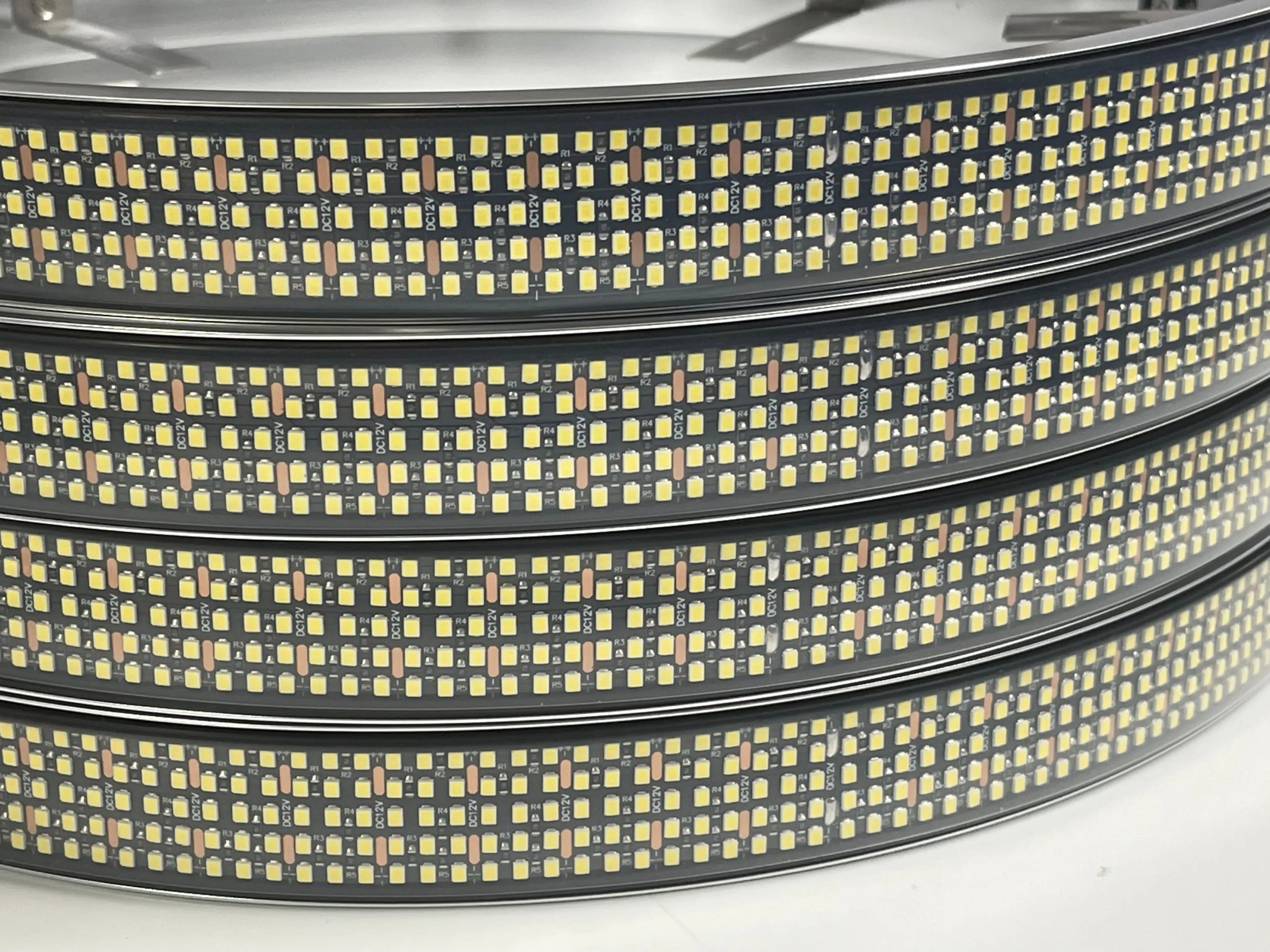 4 Row RGBW Wheel Lights
