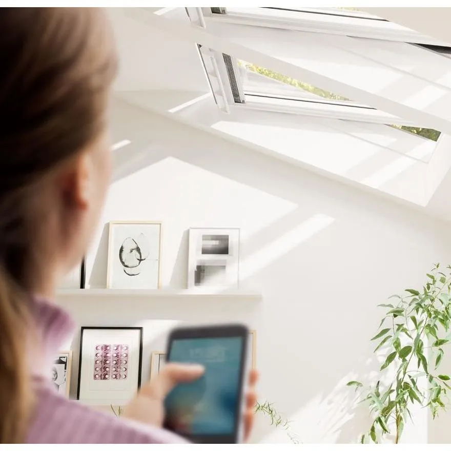 VELUX GGL FK08 306830 Triple Glazed Pine INTEGRA® SOLAR Window (66 x 140 cm)
