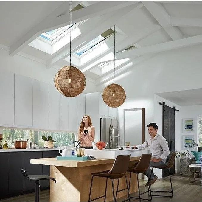 VELUX GGL MK06 207030 White Painted INTEGRA® SOLAR Window (78 x 118 cm)
