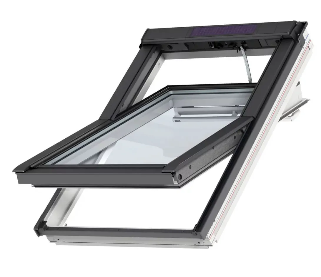 VELUX GGL PK06 206830 Triple Glazed White Painted INTEGRA® SOLAR Window (94 x 118 cm)